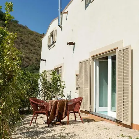 Masseria Sardo Bauernhof *